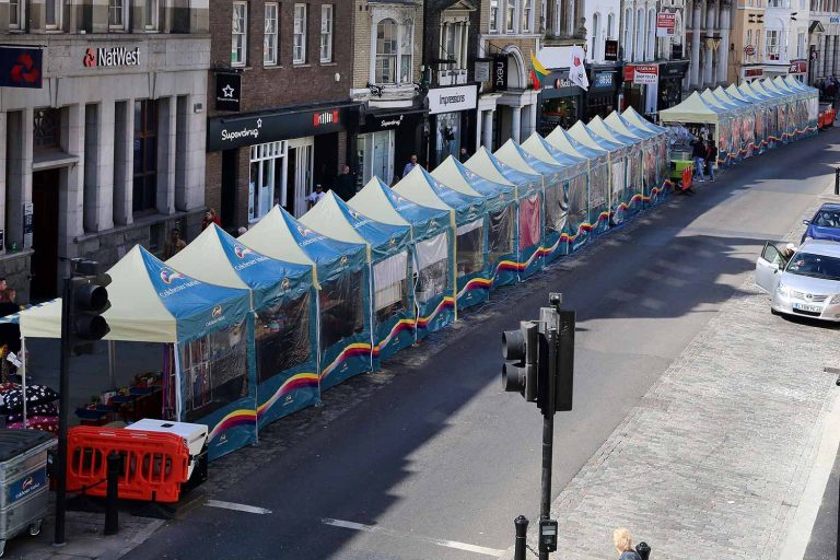 Tentes pliantes personnalisées de marché